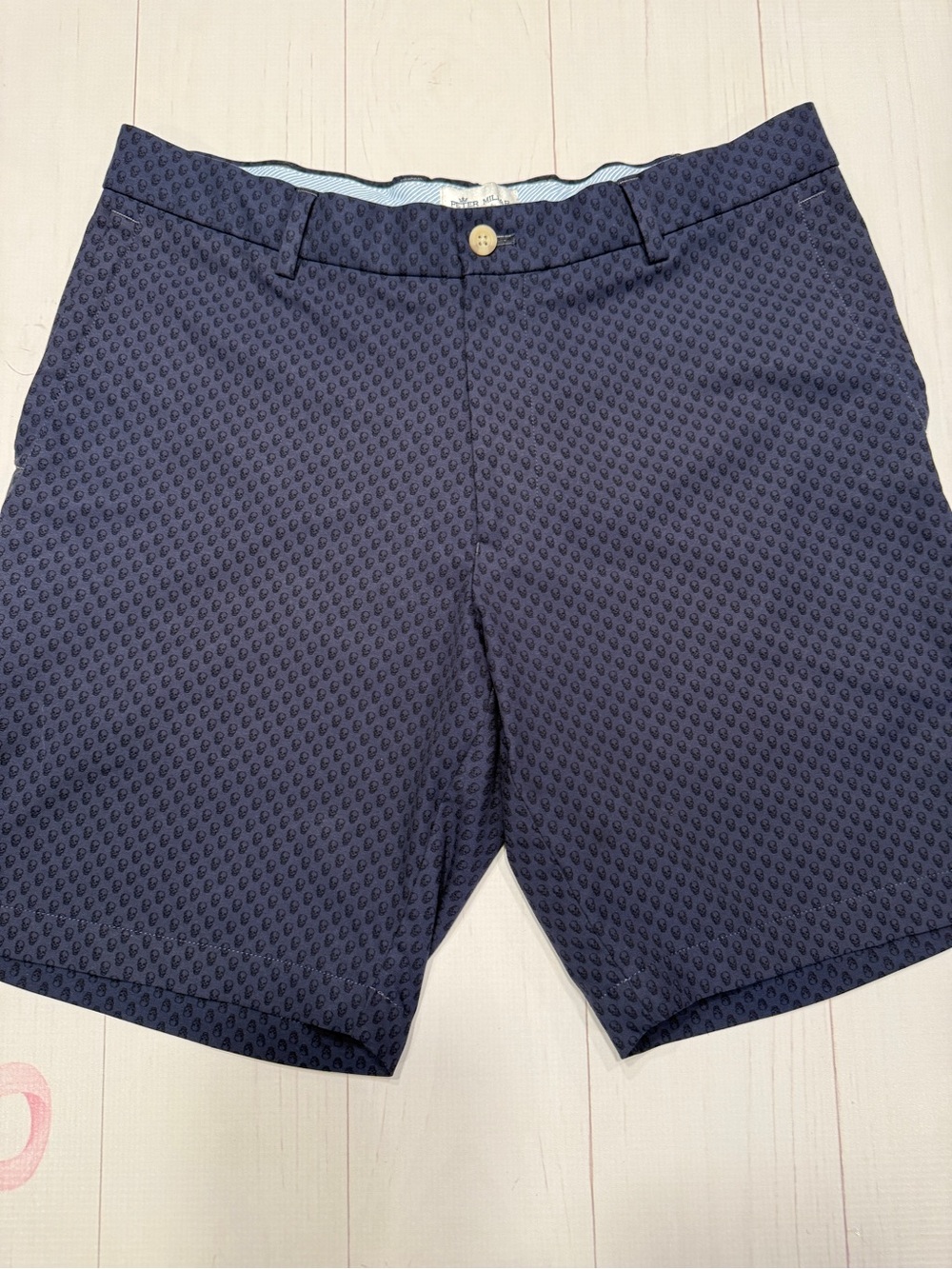 Peter Millar Carrboro performance shorts Skull print Size 33